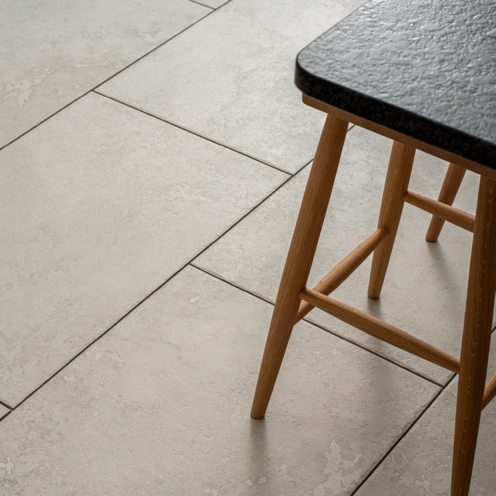 Hartland Priory 900 x 600mm - Hyperion Tiles