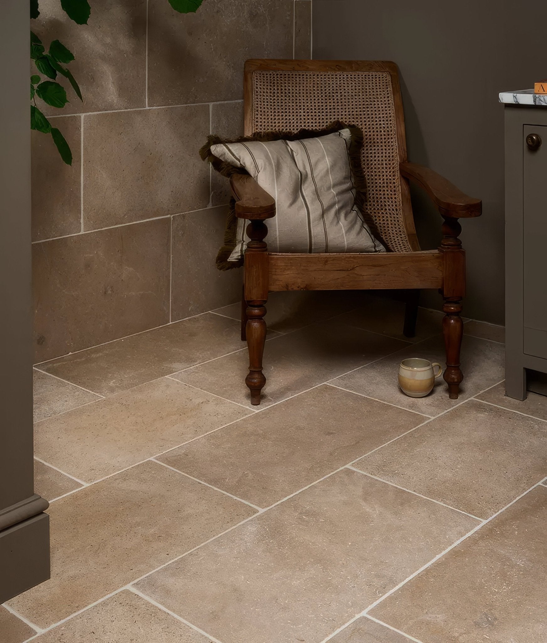 Portare Buscot Blend Limestone Tumbled Finish - Hyperion Tiles